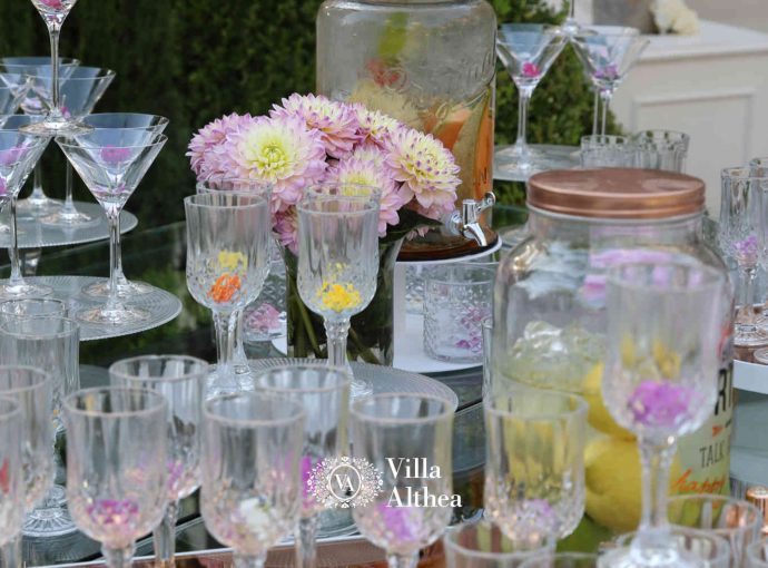 Matrimonio Estivo: il bubbly bar per brindare in giardino